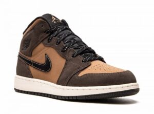 Nike Air Jordan 1 Mid SE Dark Chocolate коричневые замша-нубук мужские (40-44)